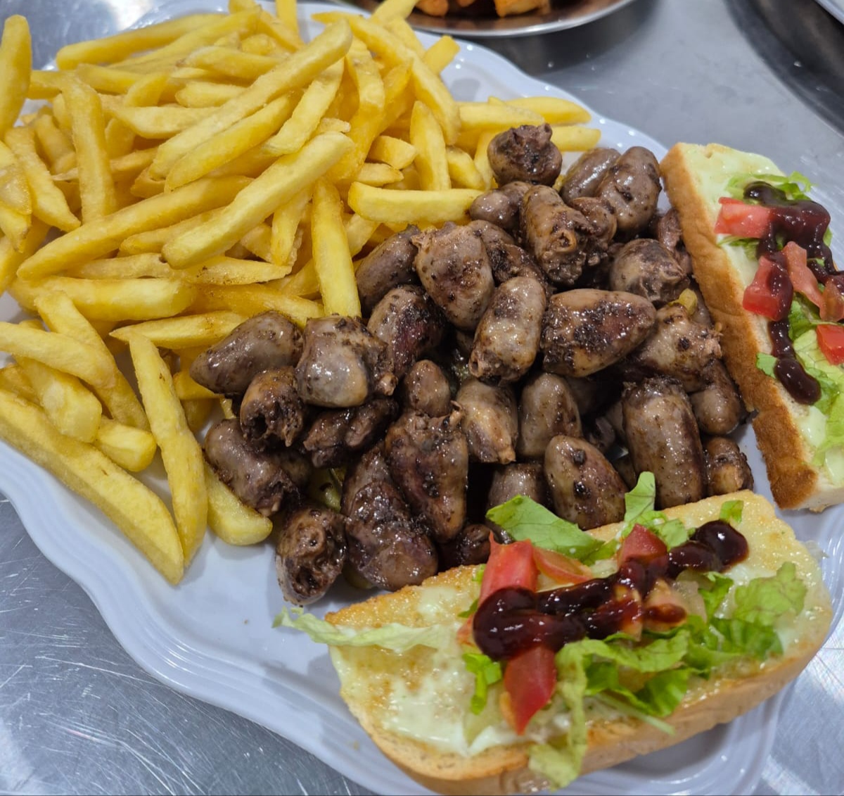 CORAÇÃO COM FRITAS